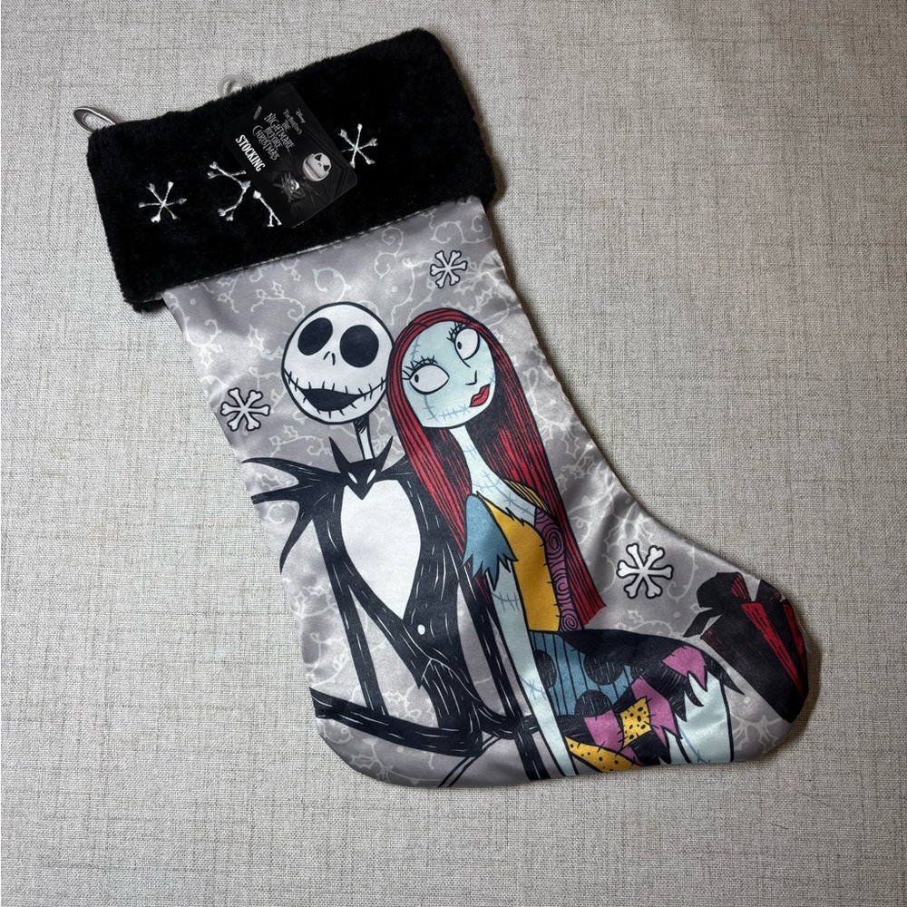 NIGHTMARE BEFORE CHRISTMAS silver satin & black fur stocking. Disney.